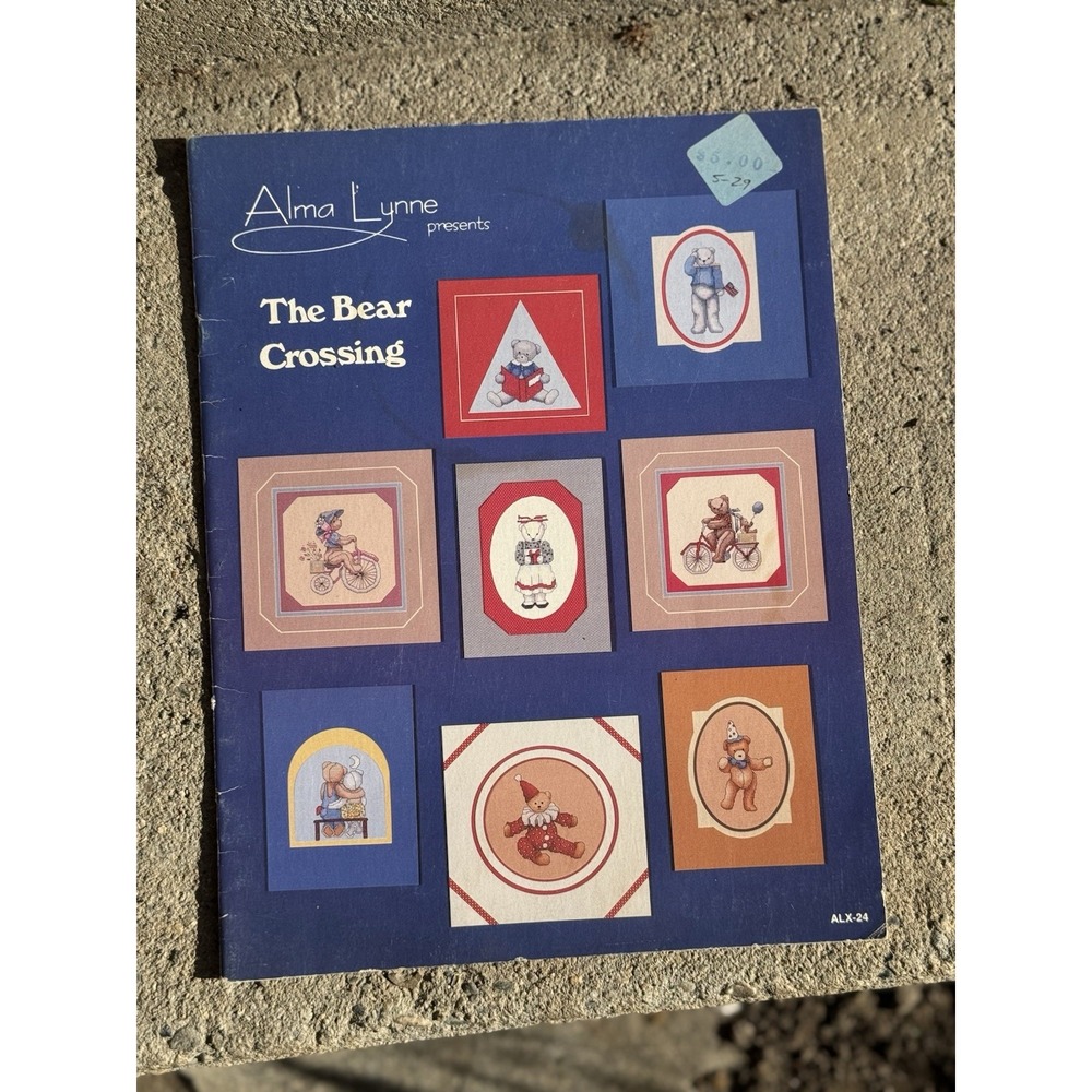 VINTAGE 1984 Alma Lynne ~Teddy Bear Crossing~ Cross Stitch Pattern Book CHARMING